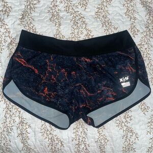 Hurley Clark Little Lava Beachrider Board shorts Hawaii rock women’s large swim